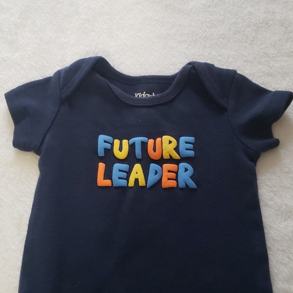 Kidgets graphic onesie set of 4️⃣ - Picture 5 of 5